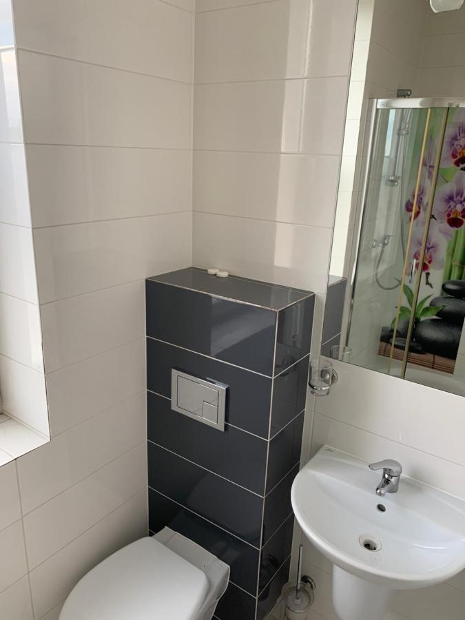 Lotos Hotel Rawicz ภายนอก รูปภาพ
