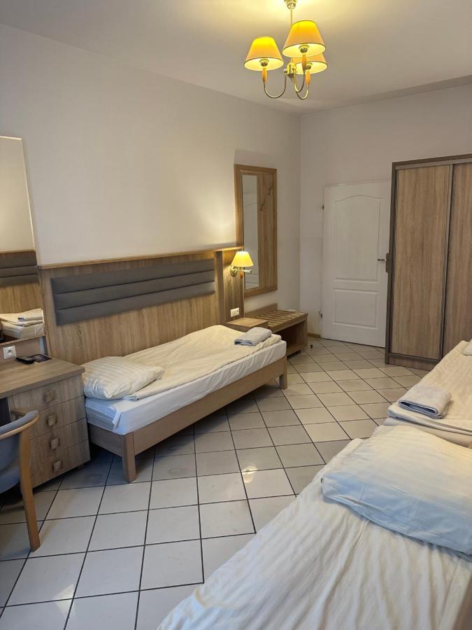 Lotos Hotel Rawicz ภายนอก รูปภาพ